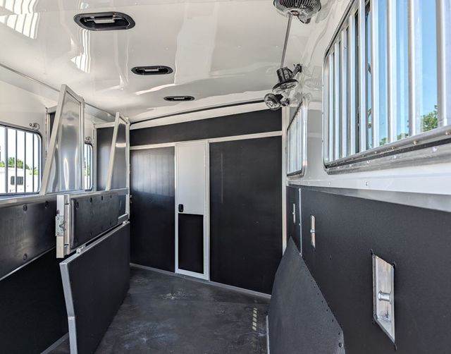 2027 Shadow 4 Horse Slant 14' Living Quarters w/ Slide  - 23058368 - 8