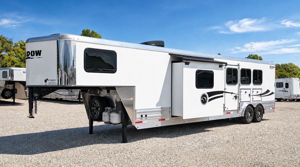 2027 Shadow Apex 3 Horse 14' Living Quarters  - 23065749 - 1