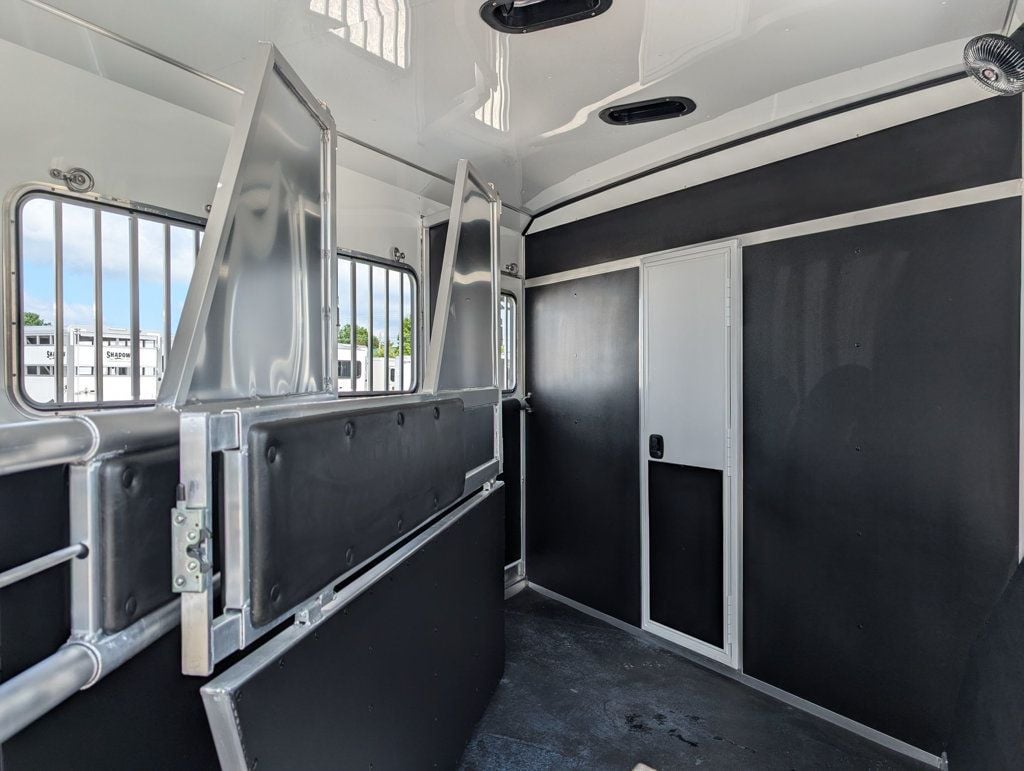 2027 Shadow Apex 3 Horse 14' Living Quarters  - 23065749 - 6