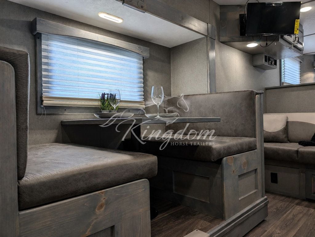 2027 Shadow Apex 3 Horse 14' Living Quarters  - 23065749 - 8