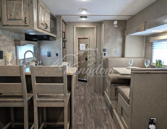 2027 Shadow Apex 4 Horse 14' Living Quarters  - 23058368 - 14