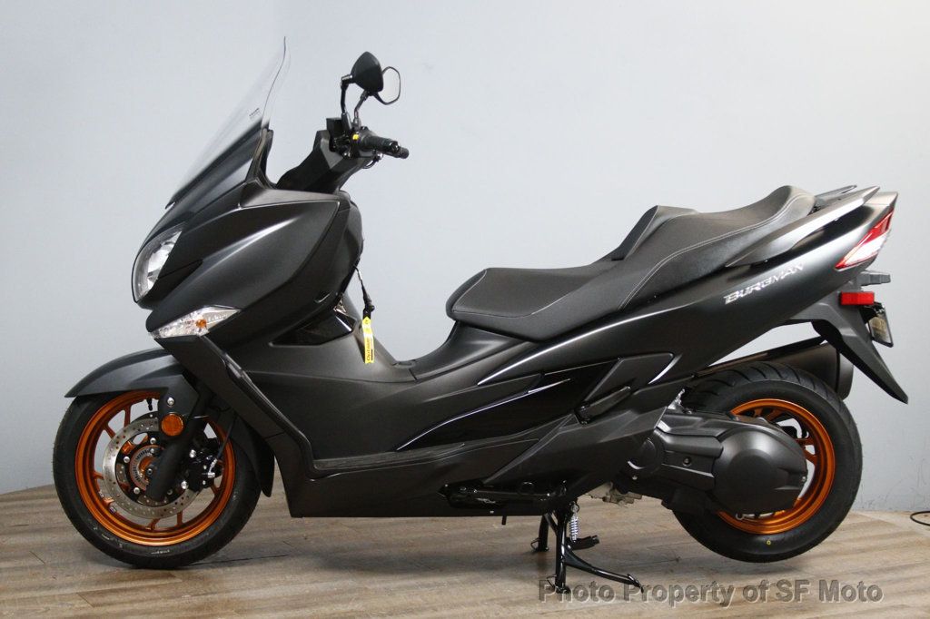 2027 Suzuki Burgman 400 1 In Stock Now! - 23074678 - 3