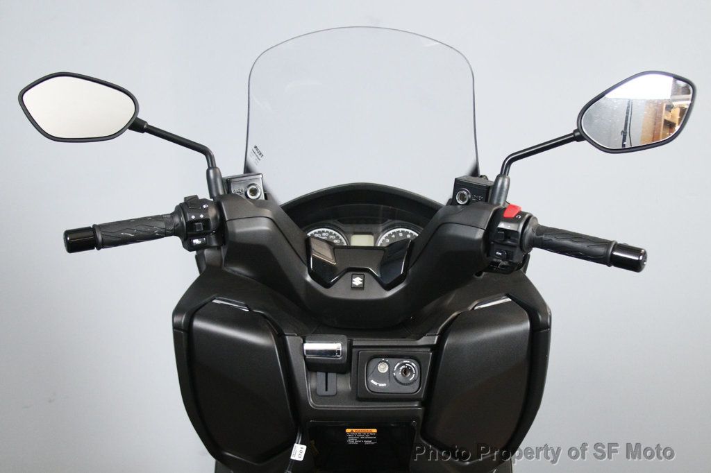 2027 Suzuki Burgman 400 1 In Stock Now! - 23074678 - 6