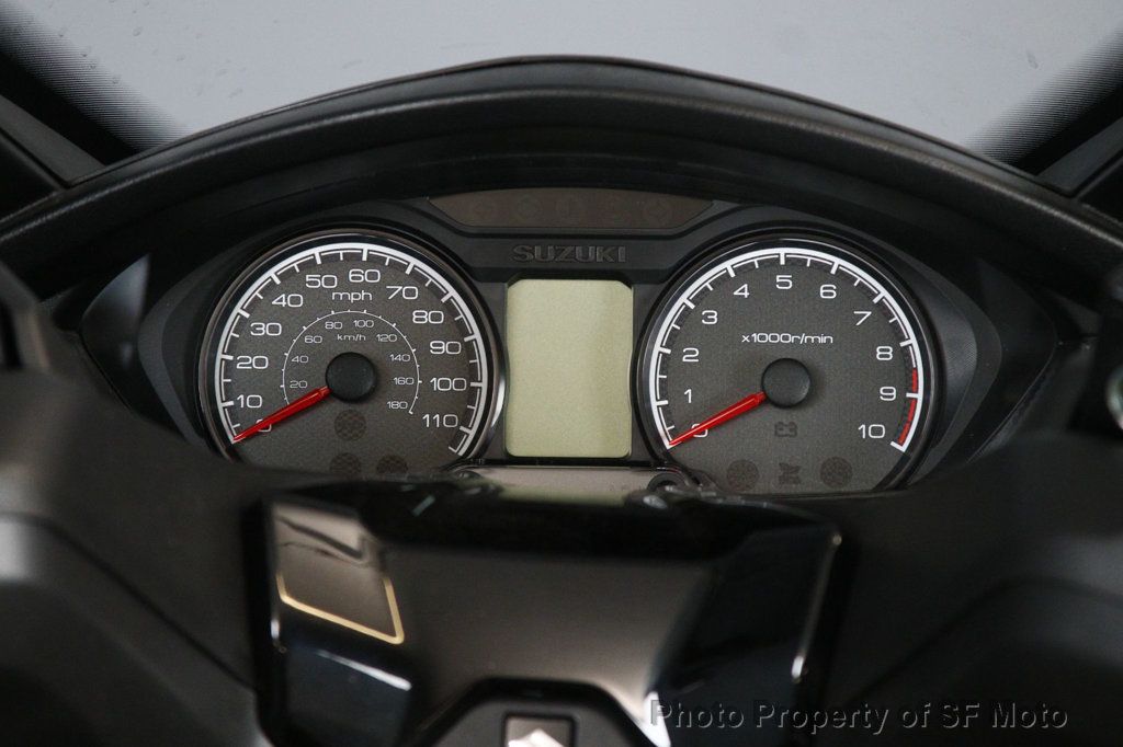 2027 Suzuki Burgman 400 1 In Stock Now! - 23074678 - 7