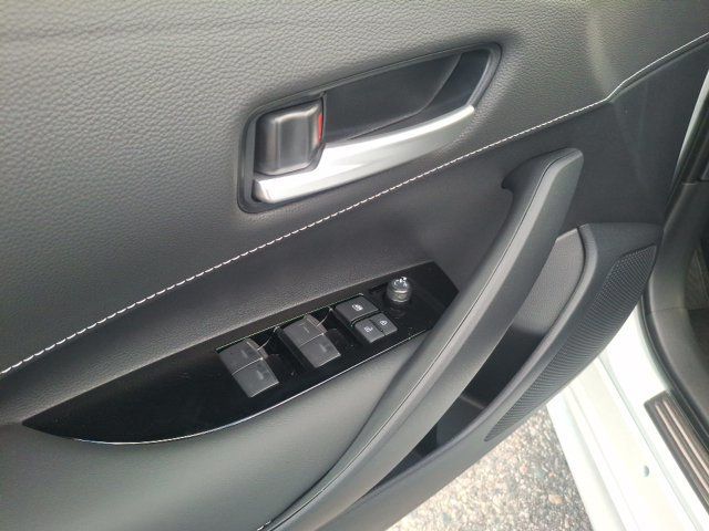 2027 Toyota Corolla Hatchback SE - 23098378 - 10