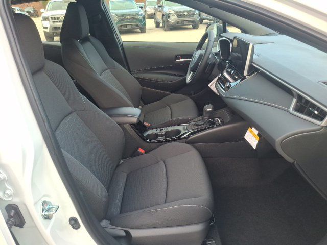 2027 Toyota Corolla Hatchback SE - 23098378 - 24