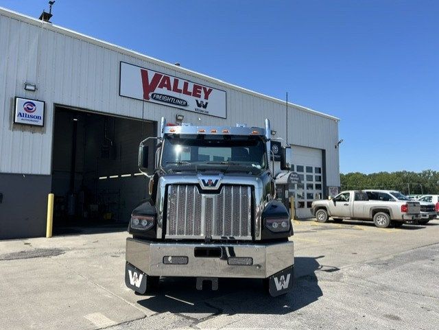 2027 Western Star 49X 2027 WESTERNSTAR 49X MICHIGAN SPECIAL - 23062092 - 1