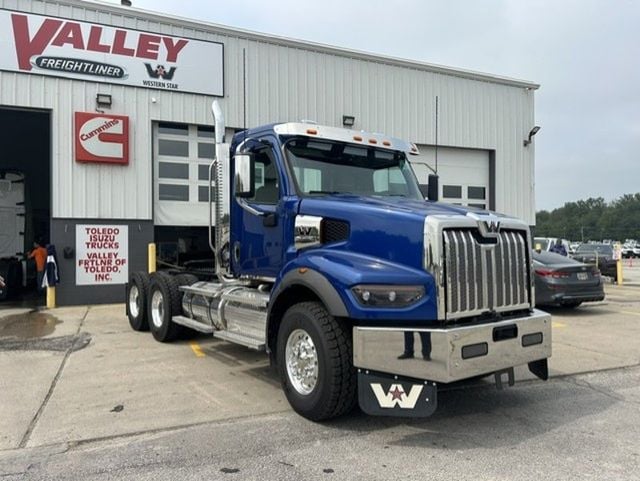 2027 Western Star 49X 2027 WESTERNSTAR 49X MICHIGAN SPECIAL - 23063229 - 3