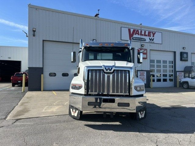 2027 Western Star 49X 49X MICHIGAN SPECIAL - 23099978 - 1