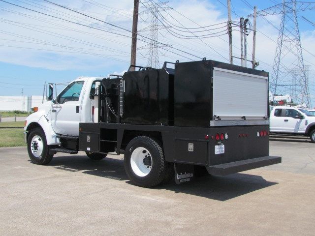 0 TTC Fuel - Lube - Truck  - 21867442 - 9