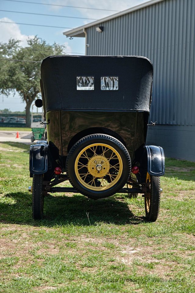 1924 Ford Model T  - 22499871 - 3