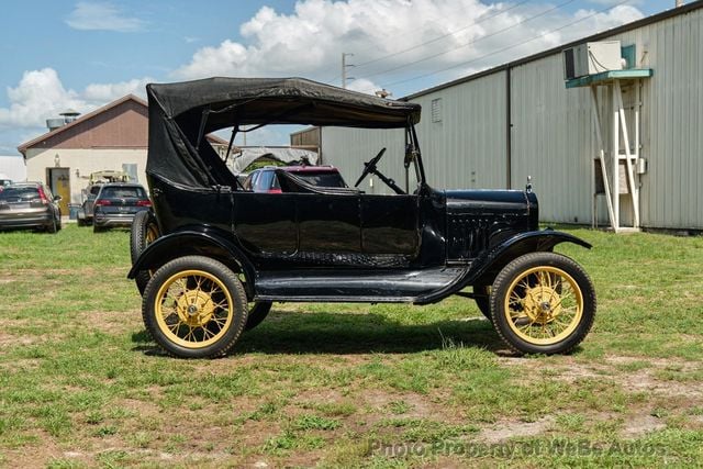 1924 Ford Model T  - 22499871 - 5