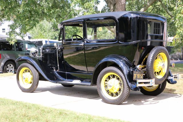 1930 Ford Model A Touring  Sedan - 16880579 - 2