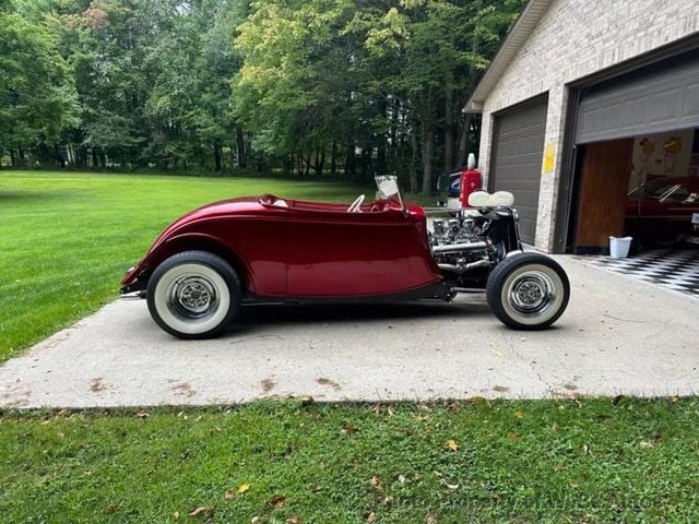 1933 Ford Roadster For Sale - 22567402 - 3