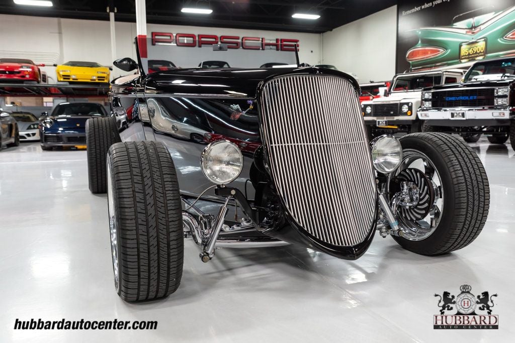 1933 Ford Roadster Model 40  - 22584519 - 11