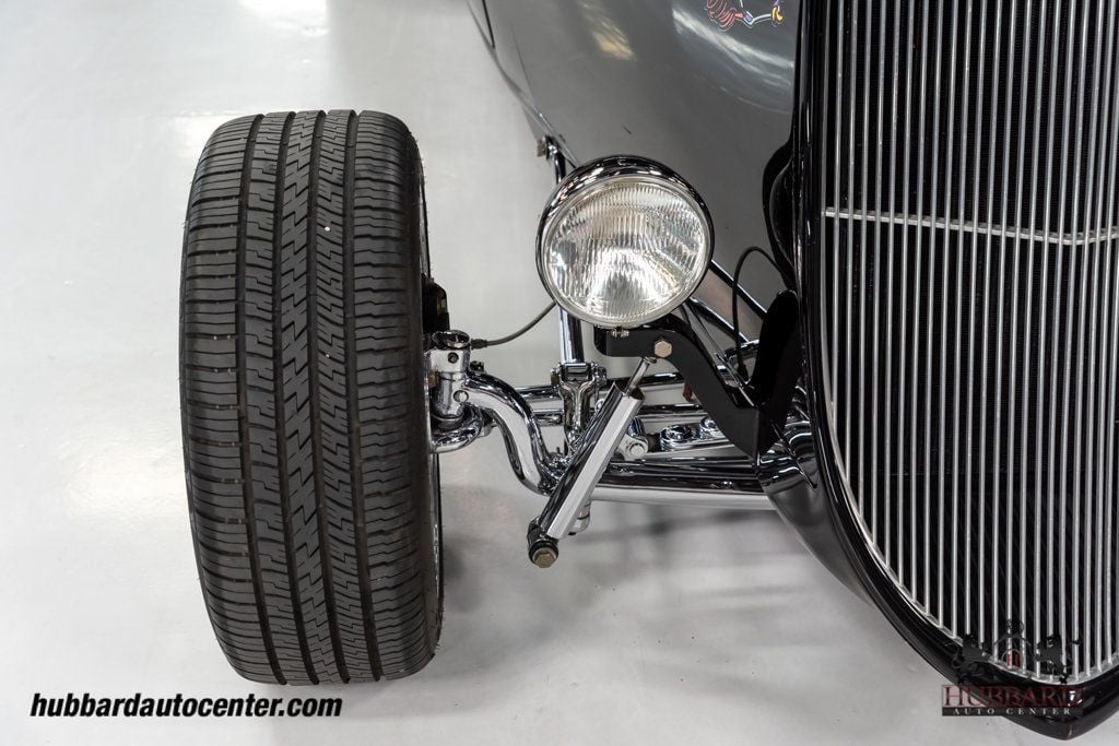 1933 Ford Roadster Model 40  - 22584519 - 12