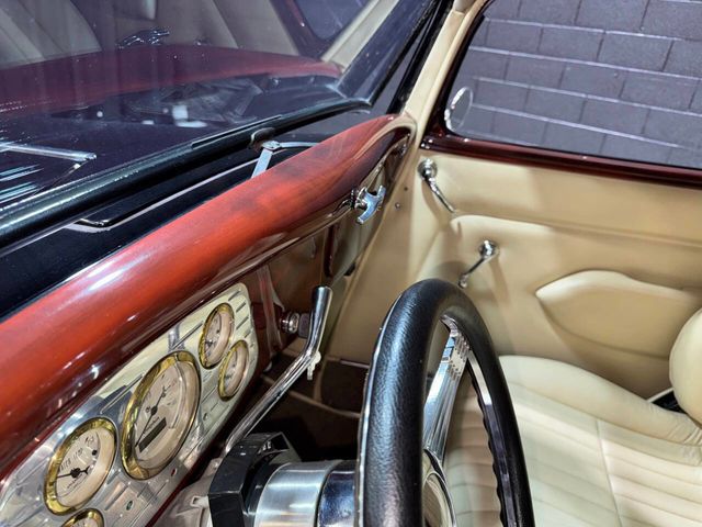 1933 Ford Tudor UPGRADED MODERN ENGINE ALL STEEL BODY! - 22880779 - 16