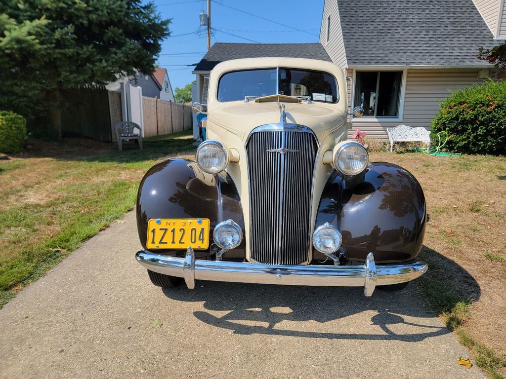 1937 Chevrolet Master Deluxe Sport Coupe - 21582010 - 10