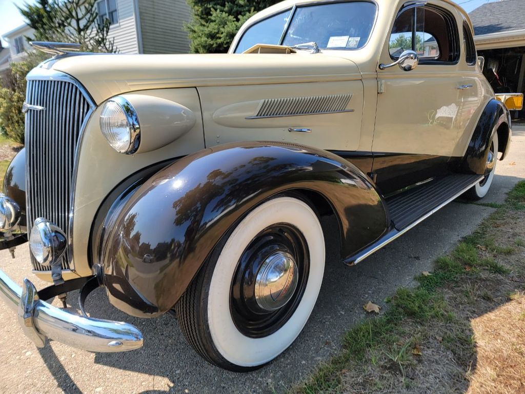 1937 Chevrolet Master Deluxe Sport Coupe - 21582010 - 25