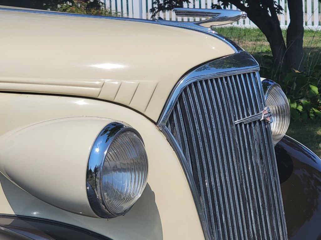 1937 Chevrolet Master Deluxe Sport Coupe - 21582010 - 34