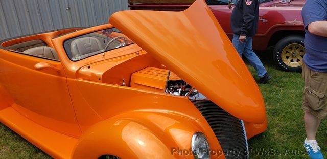 1937 Ford Roadster Convertible - 21946707 - 29