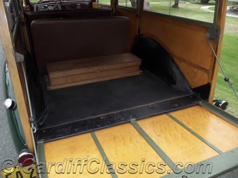 1938 Ford Woody Station Wagon - 7553164 - 27