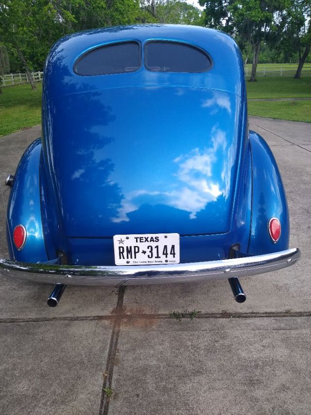 1939 Ford Deluxe For Sale - 21898152 - 3