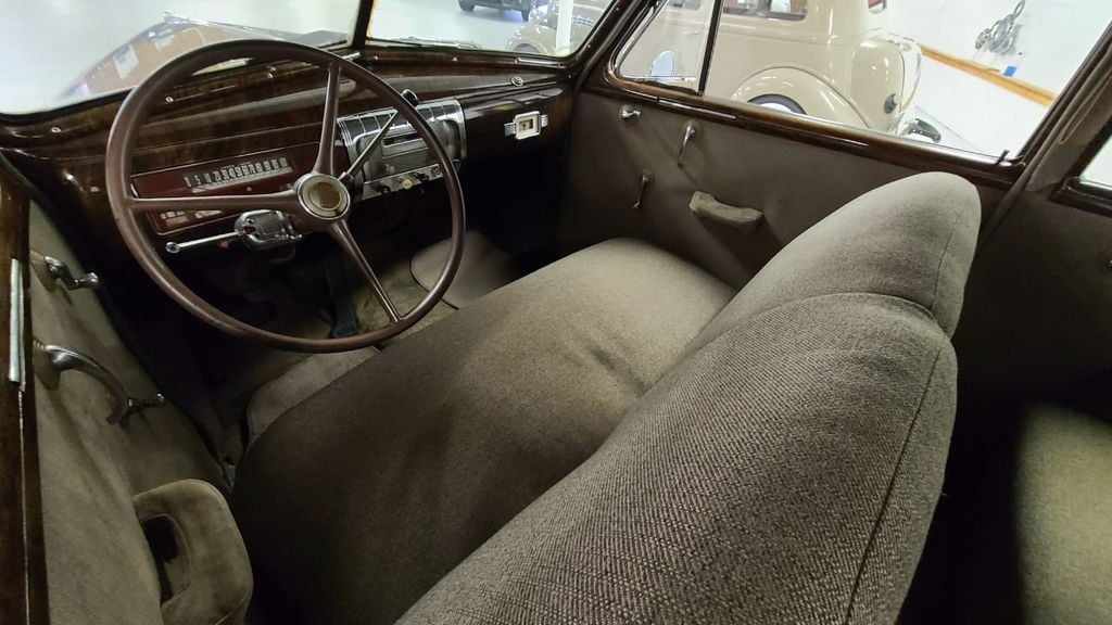 1939 Oldsmobile L39 70 Series  - 21539347 - 2