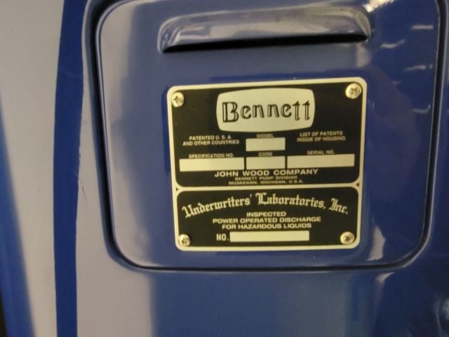 1940 Bennett Gas Pump 6 Foot - 21725850 - 22