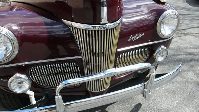1941 Ford SUPER DELUXE RESTORED - 10278206 - 9