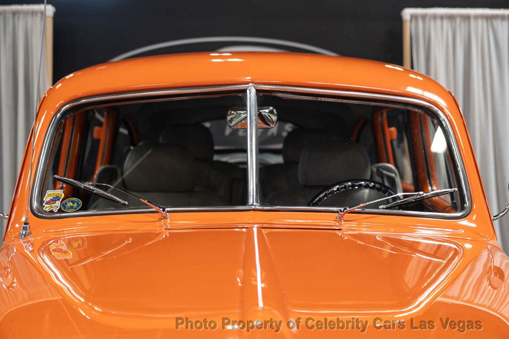 1946 Ford Super Deluxe 428 V8 "Fordor" Sedan - 23050692 - 23