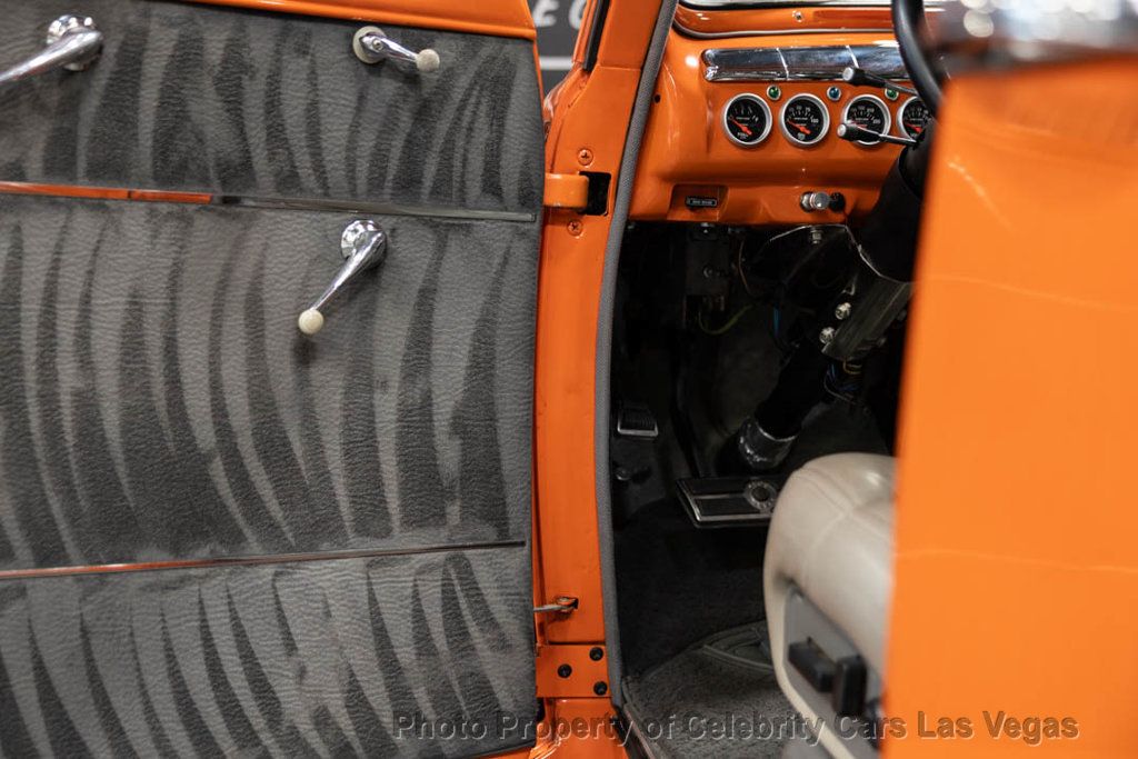 1946 Ford Super Deluxe 428 V8 "Fordor" Sedan - 23050692 - 40