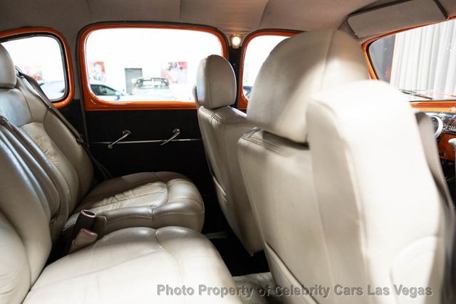 1946 Ford Super Deluxe 428 V8 "Fordor" Sedan - 23050692 - 51
