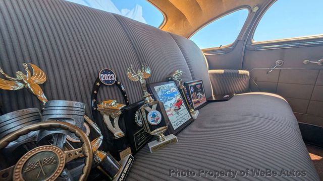 1946 Pontiac Streamliner Six Sedan For Sale - 22873334 - 72