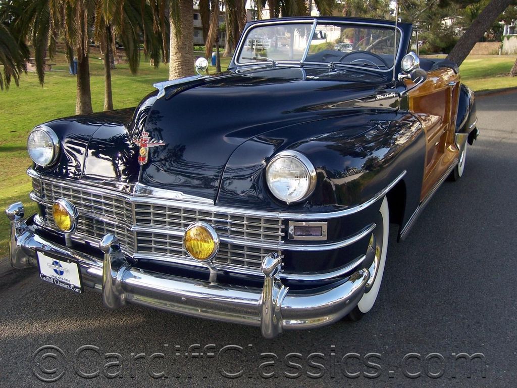 1947 Chrysler Town & Country Convertible - 10336716 - 2