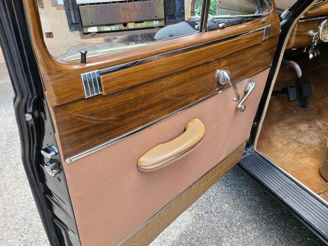 1949 Packard Custom Eight Series 22  - 20896548 - 71