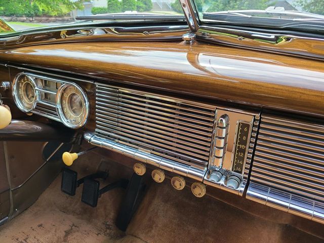 1949 Packard Custom Eight Series 22  - 20896548 - 7