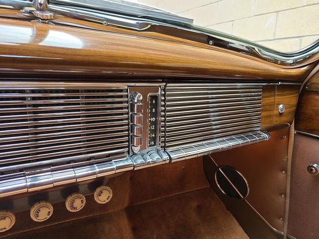 1949 Packard Custom Eight Series 22  - 20896548 - 79