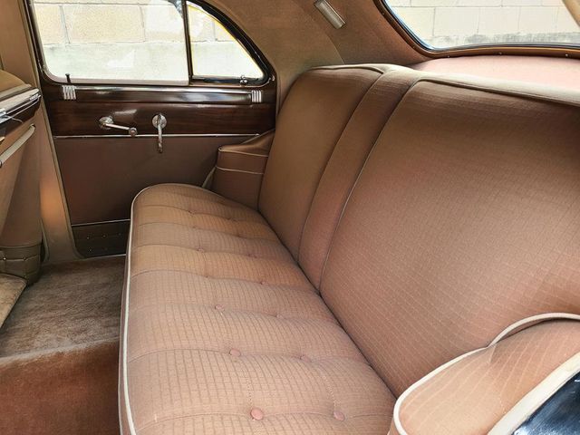 1949 Packard Custom Eight Series 22  - 20896548 - 90