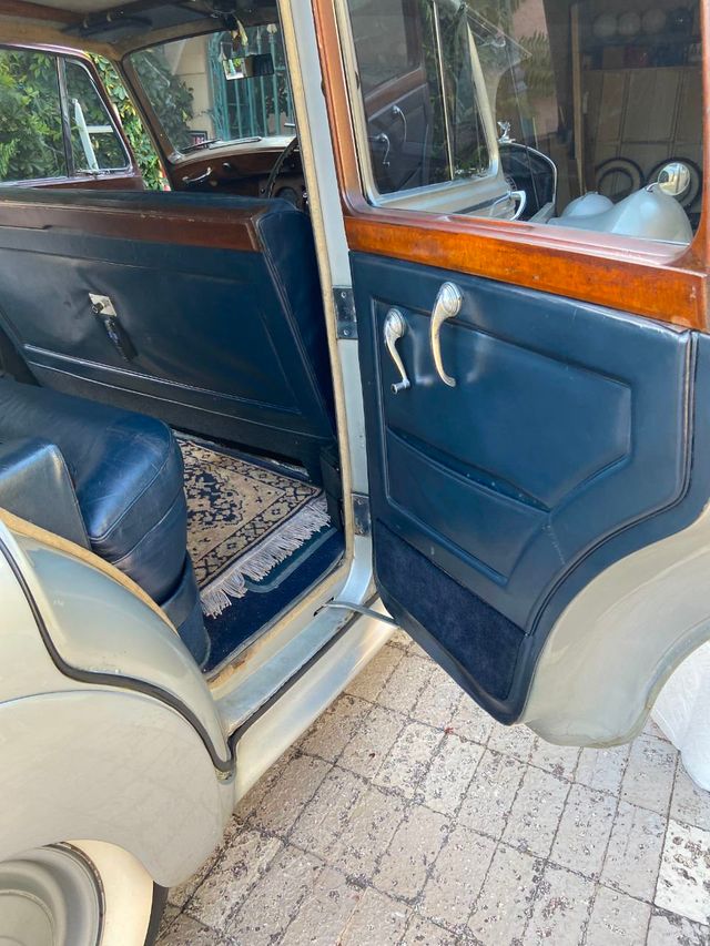 1951 Bentley MARK VI Silver Dawn For Sale - 20485975 - 12