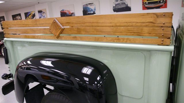 1952 International L-110 SHOW TRUCK - 12296551 - 31