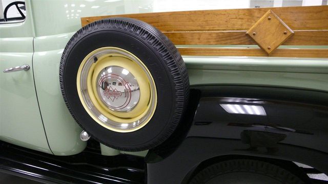 1952 International L-110 SHOW TRUCK - 12296551 - 44