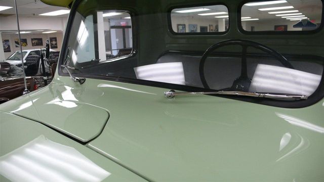 1952 International L-110 SHOW TRUCK - 12296551 - 53