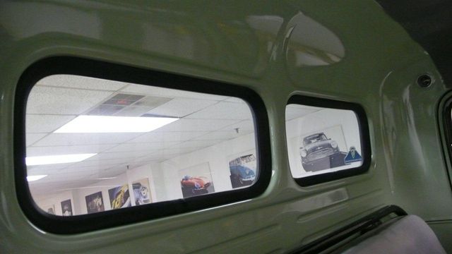 1952 International L-110 SHOW TRUCK - 12296551 - 62