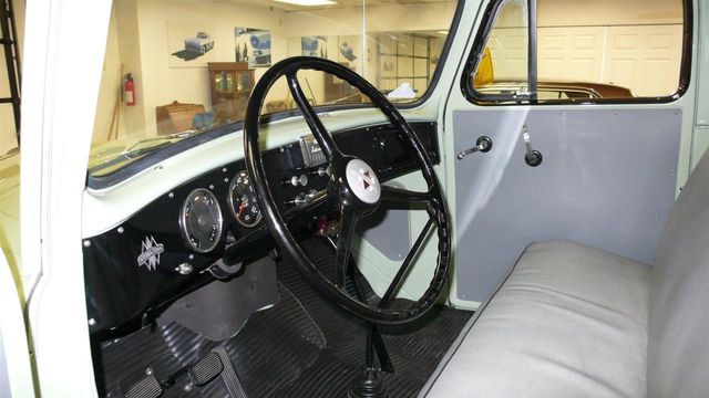 1952 International L-110 SHOW TRUCK - 12296551 - 65