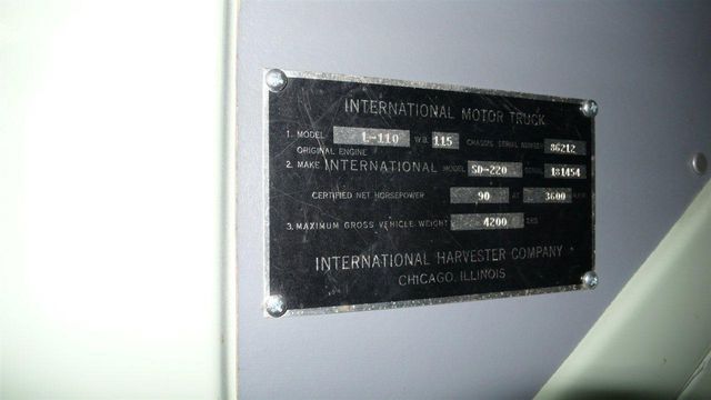 1952 International L-110 SHOW TRUCK - 12296551 - 77