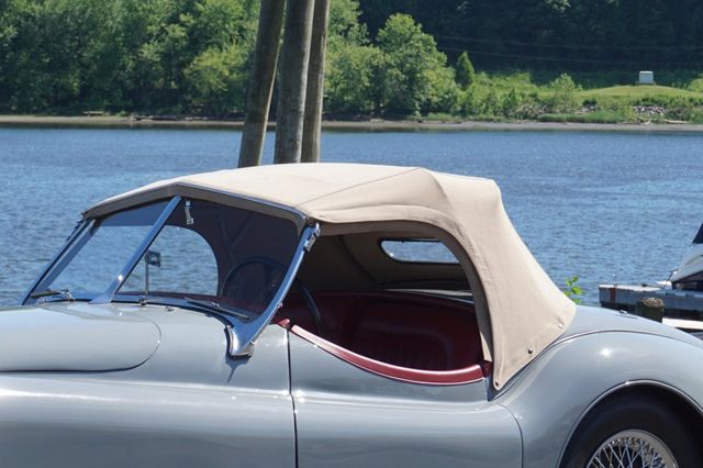 1954 Jaguar XK120 1954 Jaguar XK120 Roadster with Soft Top - 23068085 - 3