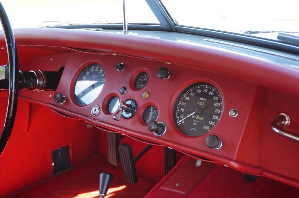 1954 Jaguar XK120 1954 Jaguar XK120 Roadster with Soft Top - 23068085 - 42