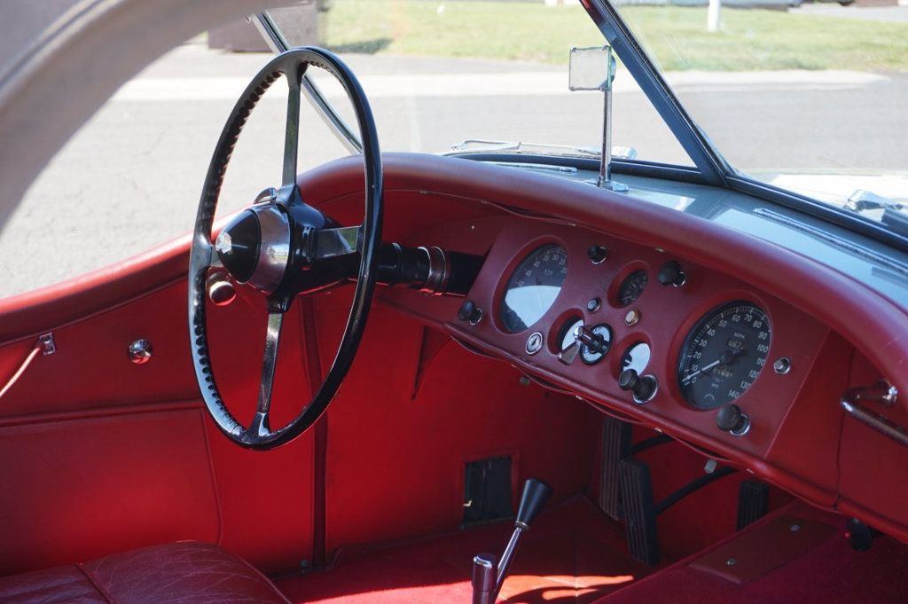 1954 Jaguar XK120 1954 Jaguar XK120 Roadster with Soft Top - 23068085 - 49