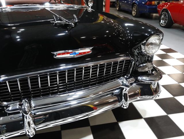 1955 Chevrolet Bel Air SHOW STOPPER - 22995698 - 9